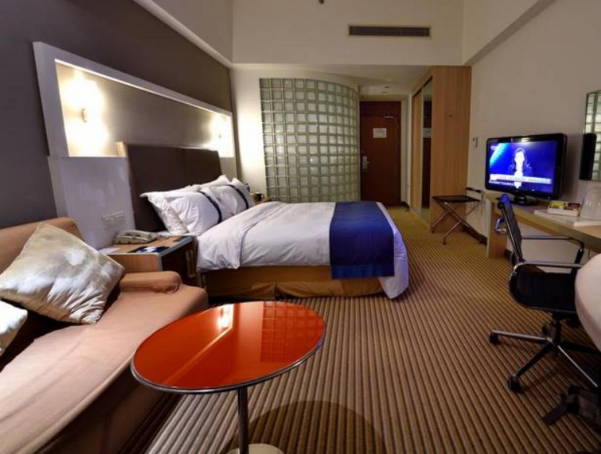 Holiday Inn Express Shanghai Nanhuizui Kültér fotó